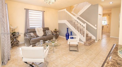 An amazing 2-story, 4 bedrooms and 3 bathrooms home located in - photo 20