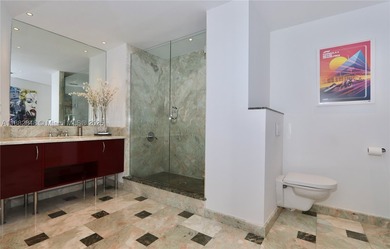 BEAUTIFUL PENTHOUSE RESIDENCE. UNOBSTRUCTED OCEAN, INTRACOASTAL - photo 23