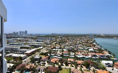 BEAUTIFUL PENTHOUSE RESIDENCE. UNOBSTRUCTED OCEAN, INTRACOASTAL - photo 25