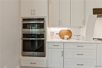 This stunning 4-year-old custom home on Lake Tuscaloosa offers - photo 25