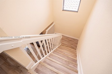 An amazing 2-story, 4 bedrooms and 3 bathrooms home located in - photo 27