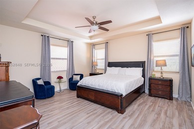 An amazing 2-story, 4 bedrooms and 3 bathrooms home located in - photo 32