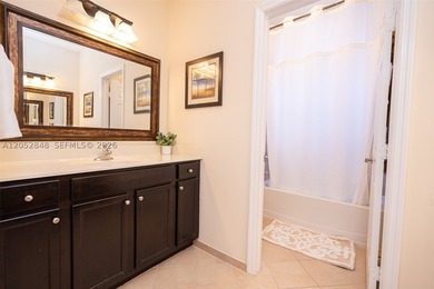 An amazing 2-story, 4 bedrooms and 3 bathrooms home located in - photo 42