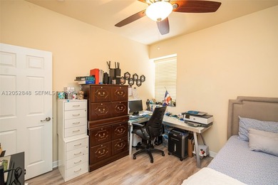 An amazing 2-story, 4 bedrooms and 3 bathrooms home located in - photo 45