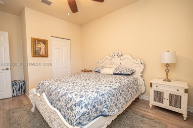 An amazing 2-story, 4 bedrooms and 3 bathrooms home located in - photo 49