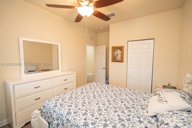 An amazing 2-story, 4 bedrooms and 3 bathrooms home located in - photo 50