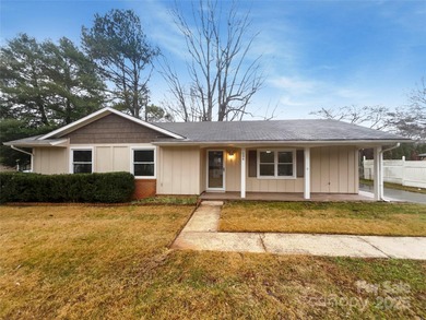 Lake Wylie Home For Sale in Gastonia North Carolina