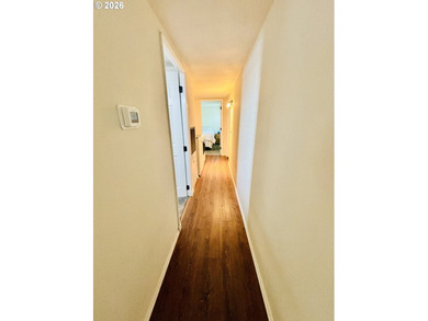 Beautifully remodeled, clean and move in ready! This charming 2 - photo 14