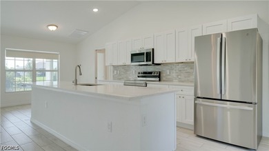 Incredible, like-new waterfront home situated on a freshwater - photo 4