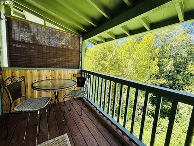 Beautifully remodeled, clean and move in ready! This charming 2 - photo 27