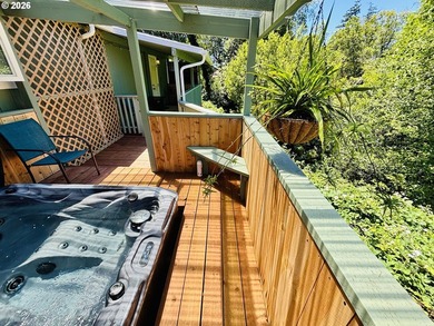 Beautifully remodeled, clean and move in ready! This charming 2 - photo 34