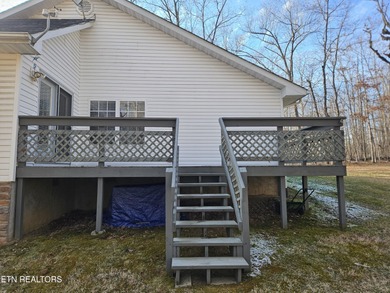 Well maintained home located in Lake Tansi is ready and waiting - photo 4