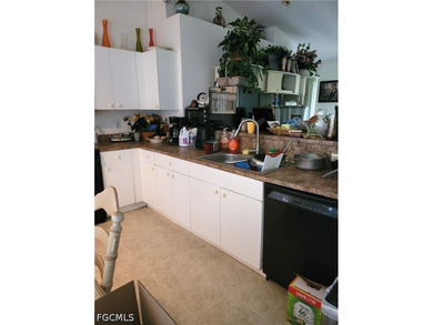 comfortable smallish home with an area for a desk near the hall - photo 6