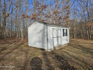Well maintained home located in Lake Tansi is ready and waiting - photo 7