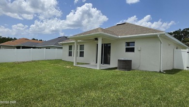 Welcome home to this beautifully maintained, turn-key ready - photo 3