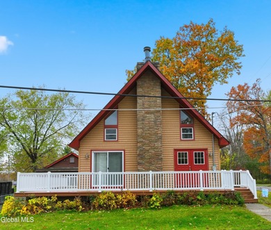 Saratoga Lake Home For Sale in Malta New York