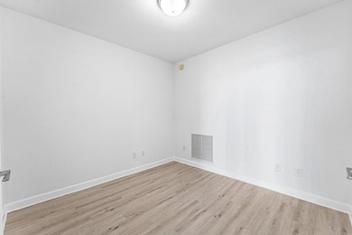 6th floor 2BR + bonus room/den, 2BA condo with east/sunrise - photo 14