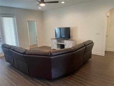 BEAUTIFULL HOME LOCATED IN REEDY ESTATES, THIS PROPERTY SITS ON - photo 15