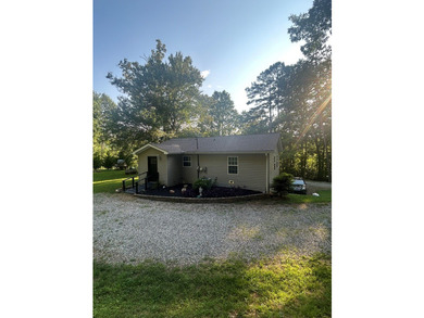 Welcome to this cute 2 bedroom bungalow nestled in the Blue - photo 22
