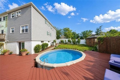 Beautifully maintained semi-detached corner single-family home - photo 25