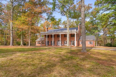 Classic Southern Colonial in the Heart of Floyd - timeless brick - photo 2