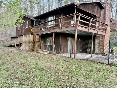 Don't miss out on the opportunity to own this large 5 bedroom 3 - photo 3
