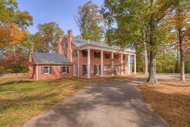 Classic Southern Colonial in the Heart of Floyd - timeless brick - photo 4