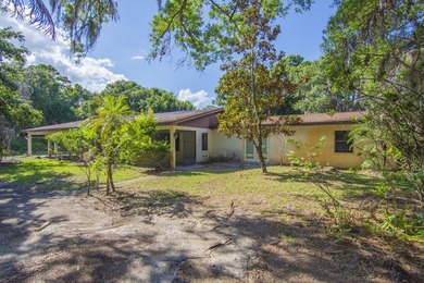 Opportunity awaits at this spacious single-family home situated - photo 3