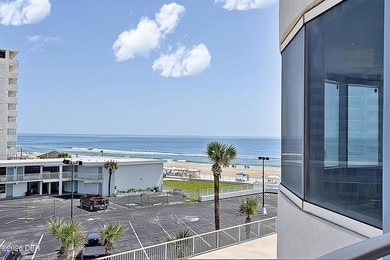 Opportunity knocks! Offered at a great value, this 2BR/2BA - photo 4