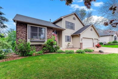 Welcome to this 4 bed 3 bath home offering abundant space for - photo 42