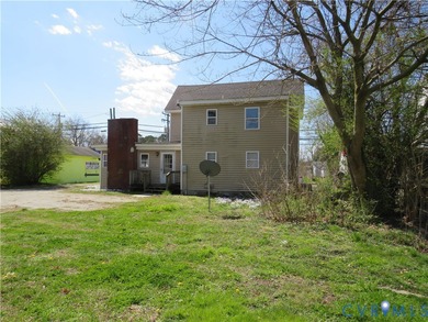 This 2-story, 3-4-bedroom 3 full bath house is a wonderful Handy - photo 5