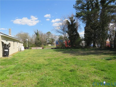 This 2-story, 3-4-bedroom 3 full bath house is a wonderful Handy - photo 6