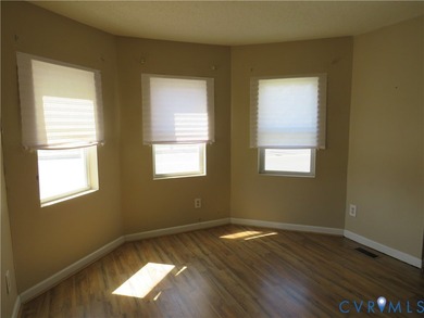 This 2-story, 3-4-bedroom 3 full bath house is a wonderful Handy - photo 10