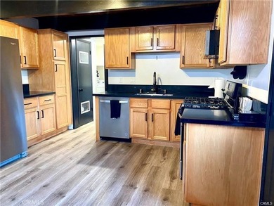 2125 4th - photo 2
