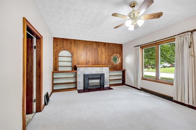 This charming 4-bedroom, 1-bath home is located in a quiet - photo 7