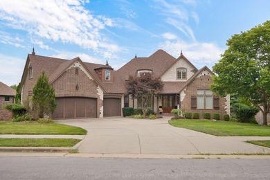 Exceptional Rivercut golf course estate with incredible views - photo 1
