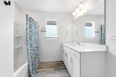Better than New & So Clean! Move-In and Relax! This Beautiful - photo 19