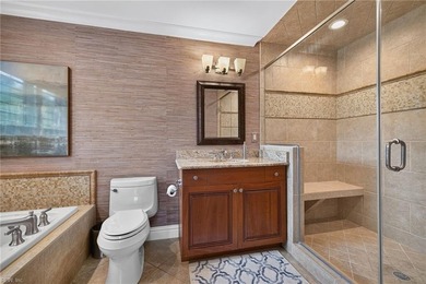 A gorgeous waterfront estate overlooking the 18th hole of the - photo 30