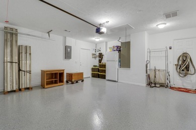 Must see to Believe!! Upgraded 3/2/2 with screened in pool, 2025 - photo 30