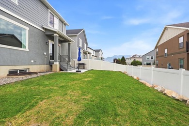 Better than New & So Clean! Move-In and Relax! This Beautiful - photo 34