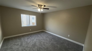 Ideal location in Canyon Creek. The unit has been recently - photo 6