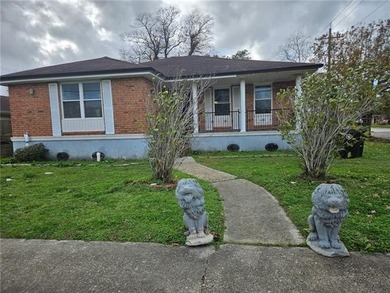 Lake Pontchartrain Home For Sale in New Orleans Louisiana