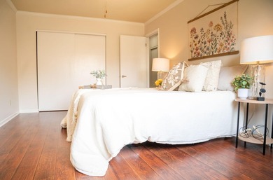 Welcome home to this beautifully refreshed, spacious condo in - photo 12