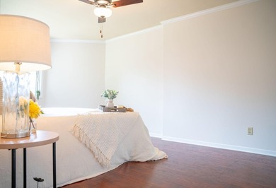 Welcome home to this beautifully refreshed, spacious condo in - photo 14