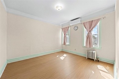 Well maintained single-family home in Dyker Height, one of - photo 15