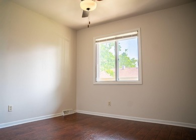 Welcome home to this beautifully refreshed, spacious condo in - photo 15