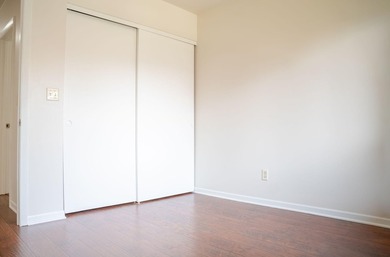 Welcome home to this beautifully refreshed, spacious condo in - photo 16