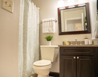 Welcome home to this beautifully refreshed, spacious condo in - photo 17