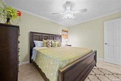 This 7 south level entry condo on Lake Hamilton allows short - photo 19