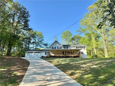 Lake Lanier Home For Sale in Dawsonville Georgia